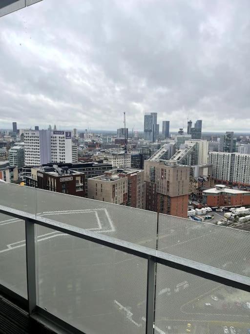 Lovely 2-Bedroom Condo With Balcony Manchester Eksteriør bilde